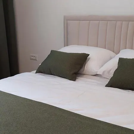 A1 1 Vucko Private Host